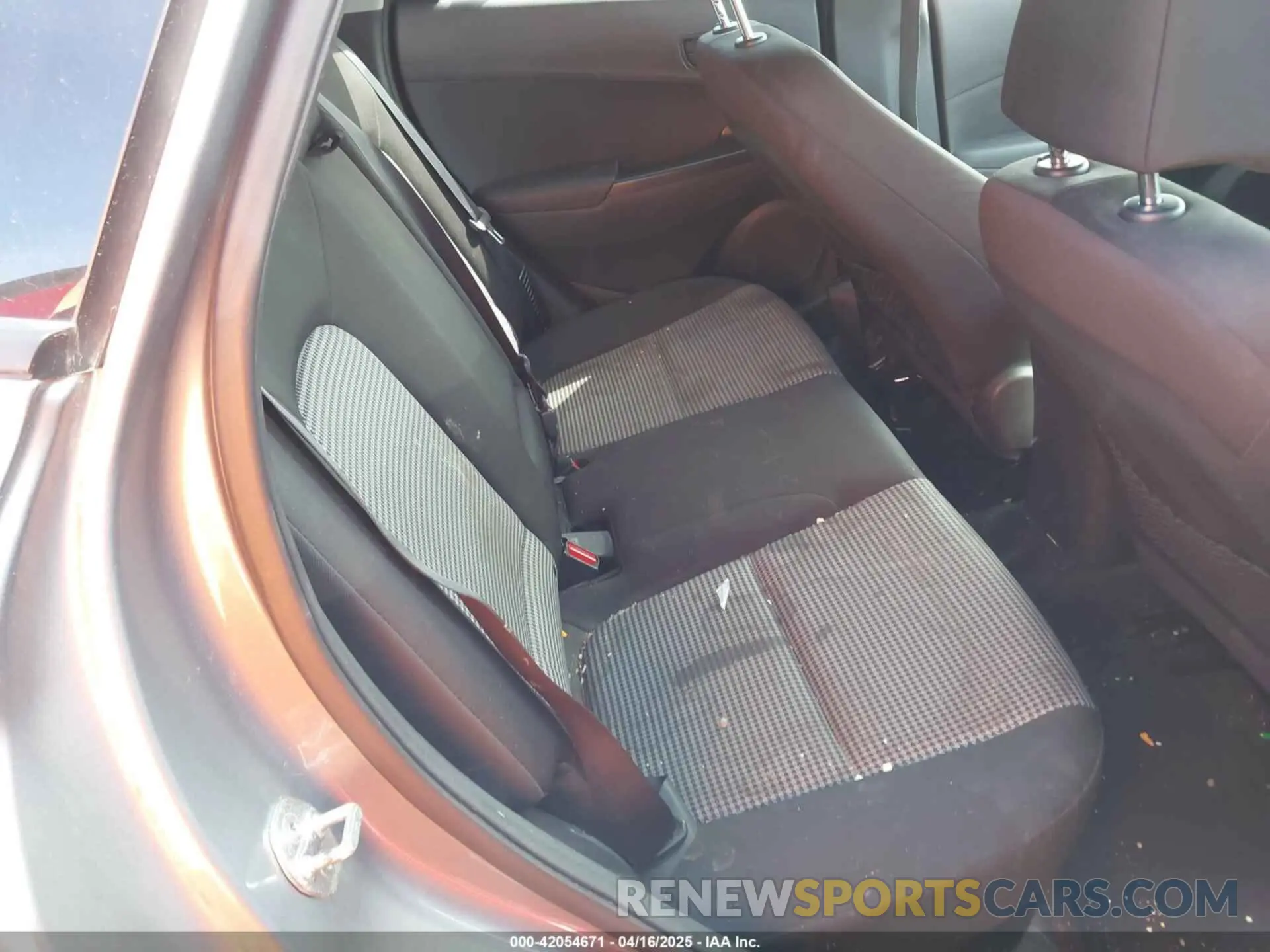 8 Photograph of a damaged car KM8K22AA8LU463647 HYUNDAI KONA 2020