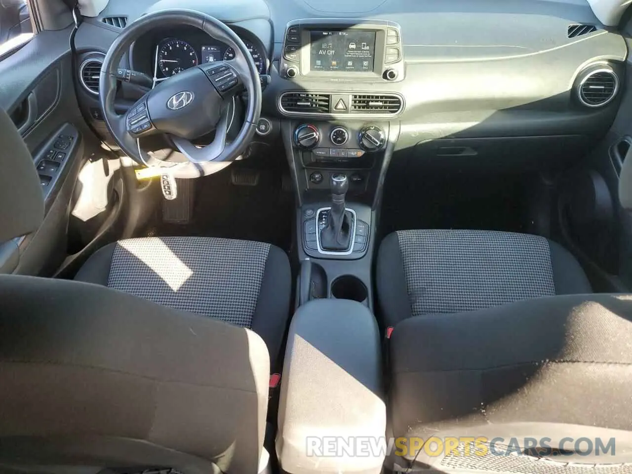 8 Фотография поврежденного автомобиля KM8K22AA9LU512502 HYUNDAI KONA 2020