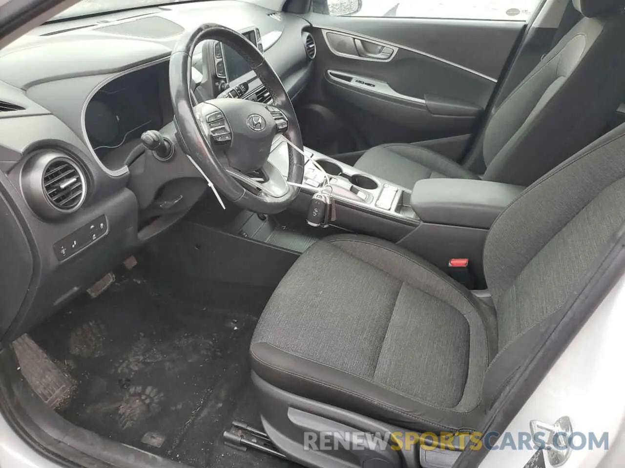 7 Photograph of a damaged car KM8K23AG6LU067517 HYUNDAI KONA 2020