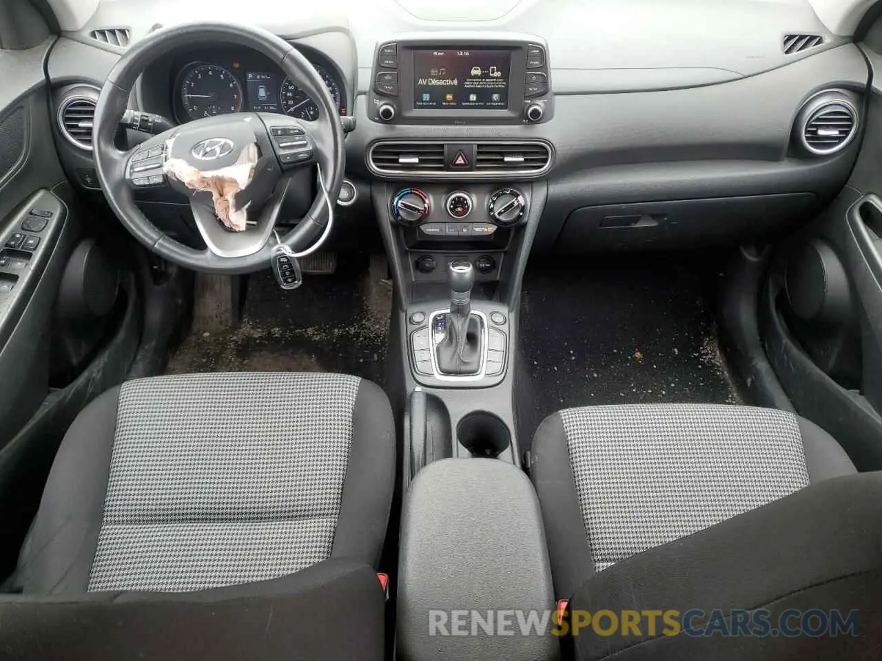 8 Фотография поврежденного автомобиля KM8K2CAA0LU421690 HYUNDAI KONA 2020