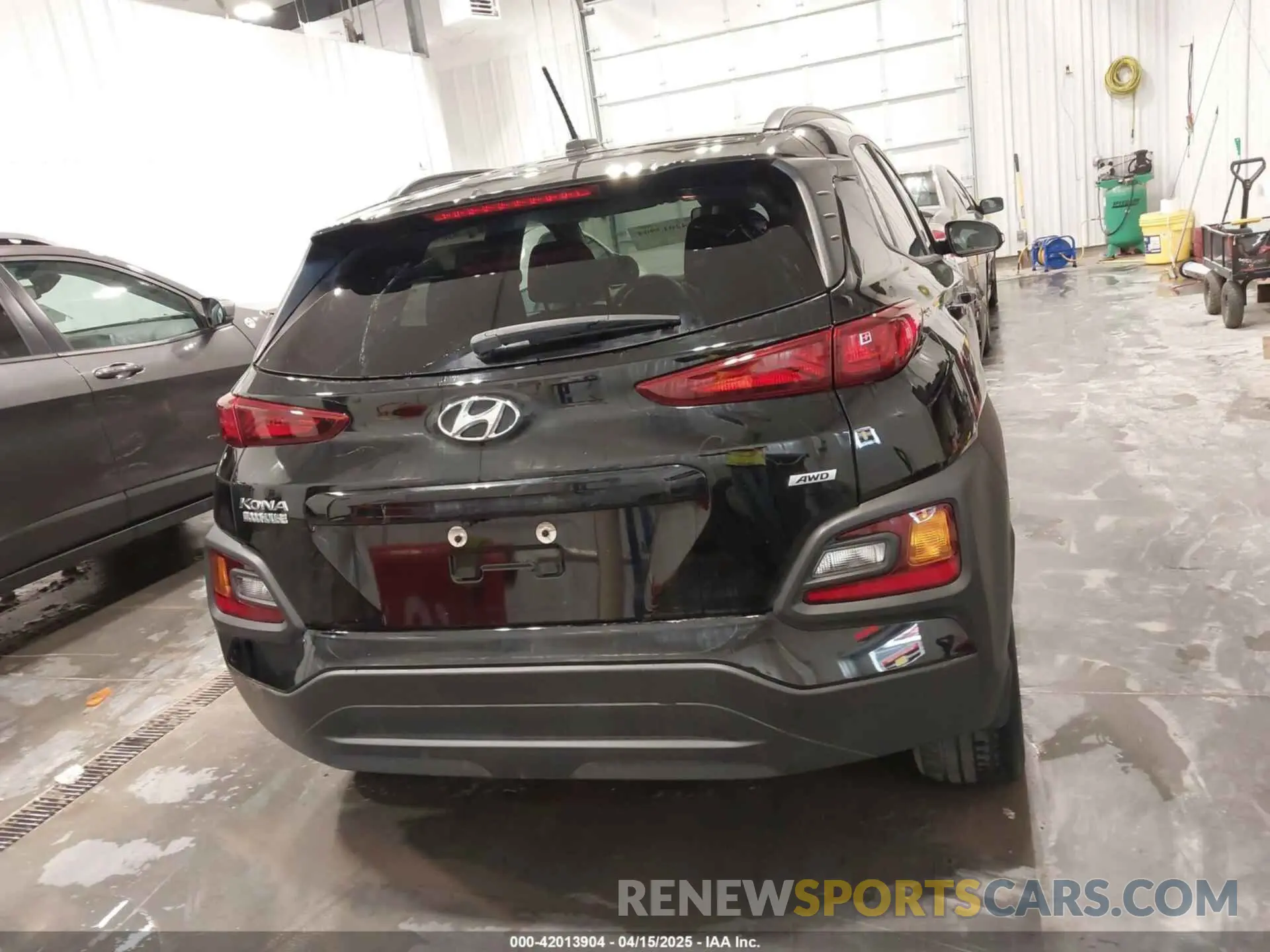16 Photograph of a damaged car KM8K2CAA8LU568288 HYUNDAI KONA 2020