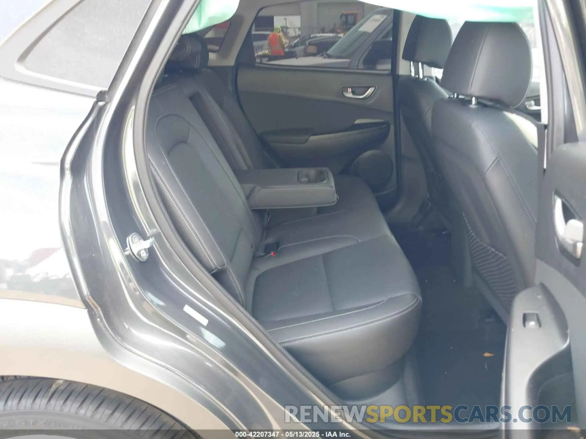8 Photograph of a damaged car KM8K33A50LU469447 HYUNDAI KONA 2020
