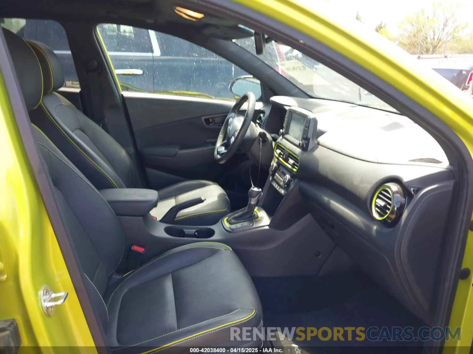 5 Фотография поврежденного автомобиля KM8K33A51LU556628 HYUNDAI KONA 2020