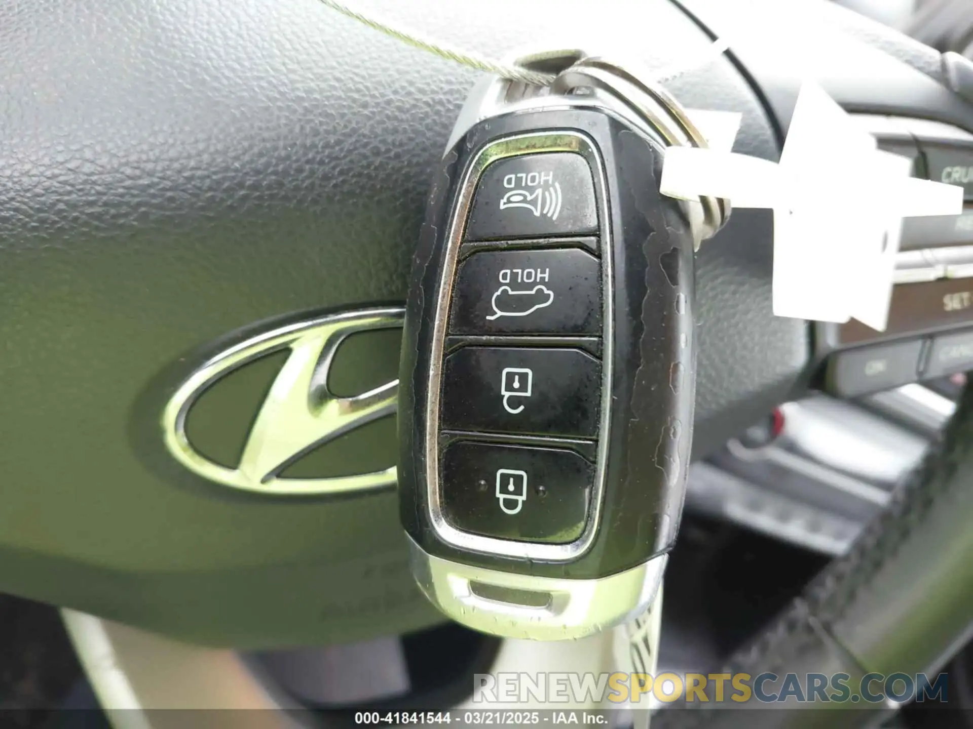 11 Photograph of a damaged car KM8K33A53LU567341 HYUNDAI KONA 2020