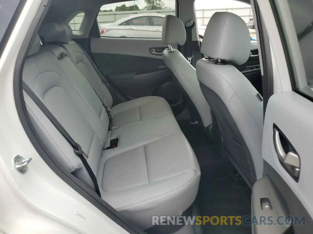 10 Photograph of a damaged car KM8K33A56LU447551 HYUNDAI KONA 2020