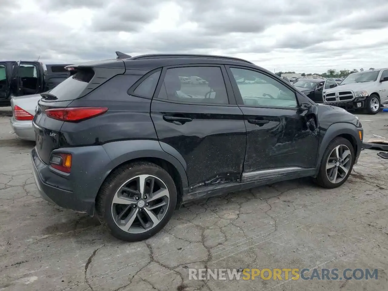 3 Photograph of a damaged car KM8K33A58LU447857 HYUNDAI KONA 2020