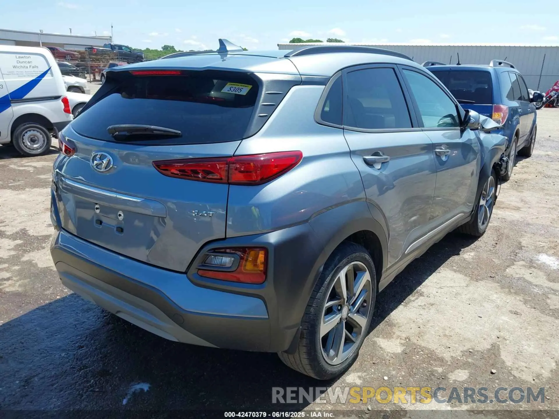 4 Photograph of a damaged car KM8K33A59LU398183 HYUNDAI KONA 2020