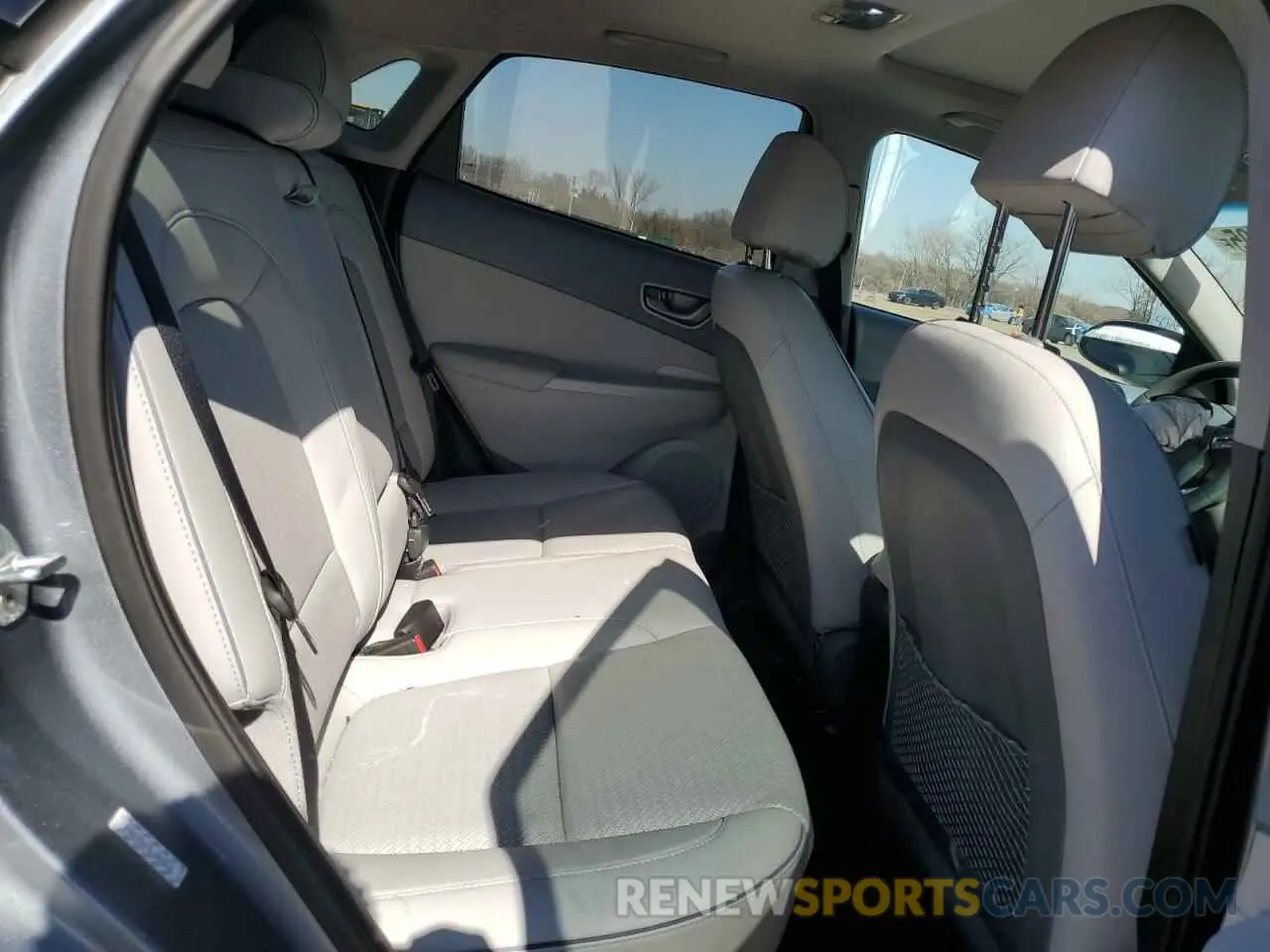 11 Photograph of a damaged car KM8K33AG3LU069626 HYUNDAI KONA 2020
