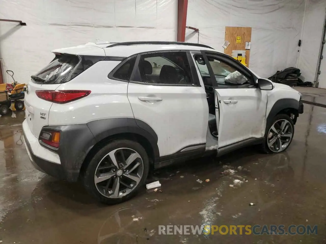 3 Photograph of a damaged car KM8K3CA52LU442072 HYUNDAI KONA 2020