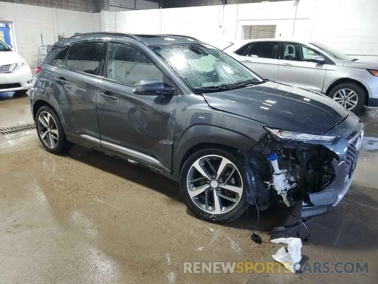 4 Photograph of a damaged car KM8K3CA52LU459888 HYUNDAI KONA 2020