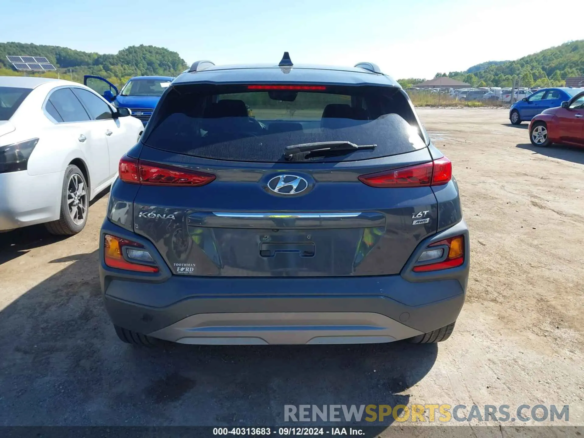 17 Photograph of a damaged car KM8K3CA52LU486346 HYUNDAI KONA 2020