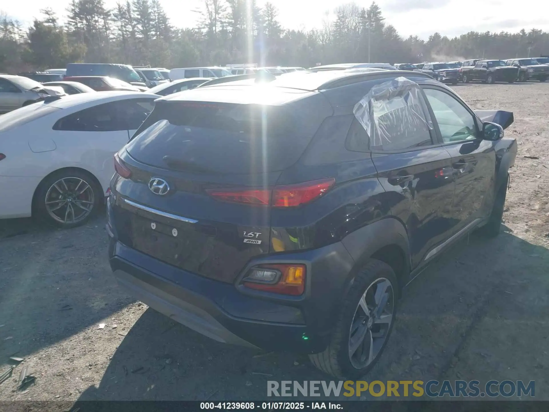 4 Photograph of a damaged car KM8K3CA53LU525591 HYUNDAI KONA 2020