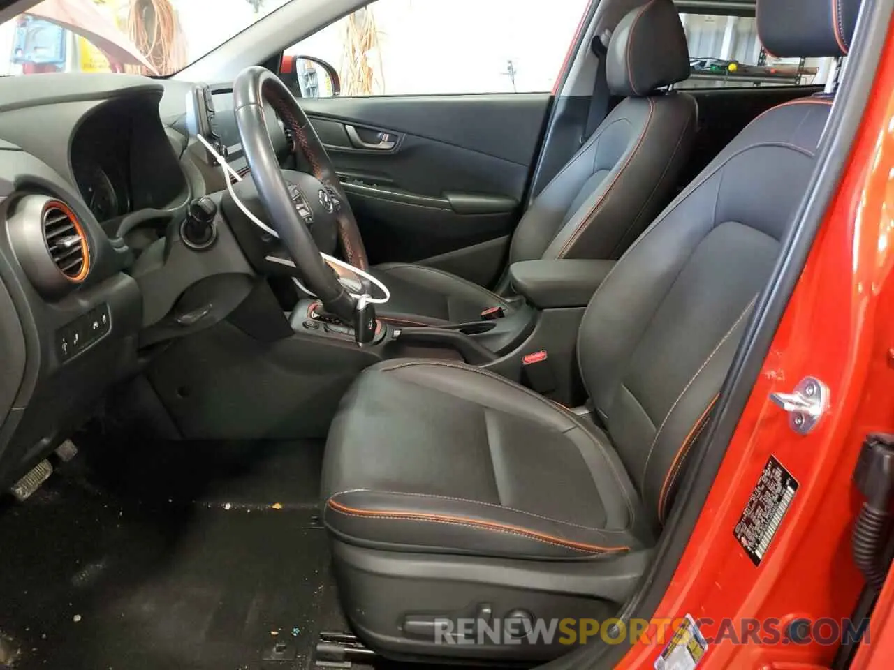 7 Фотография поврежденного автомобиля KM8K3CA53LU536834 HYUNDAI KONA 2020