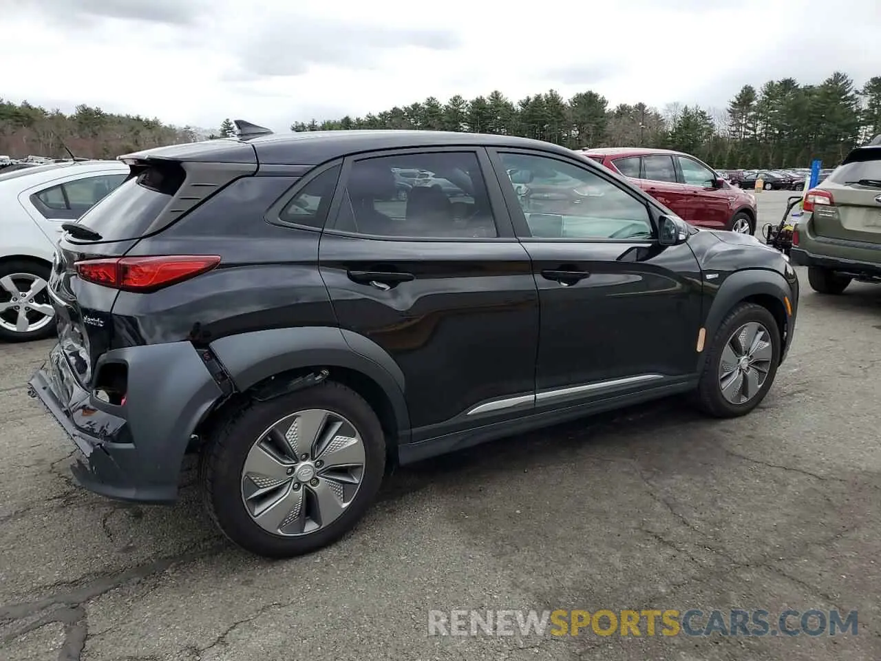 3 Photograph of a damaged car KM8K53AG2LU073001 HYUNDAI KONA 2020