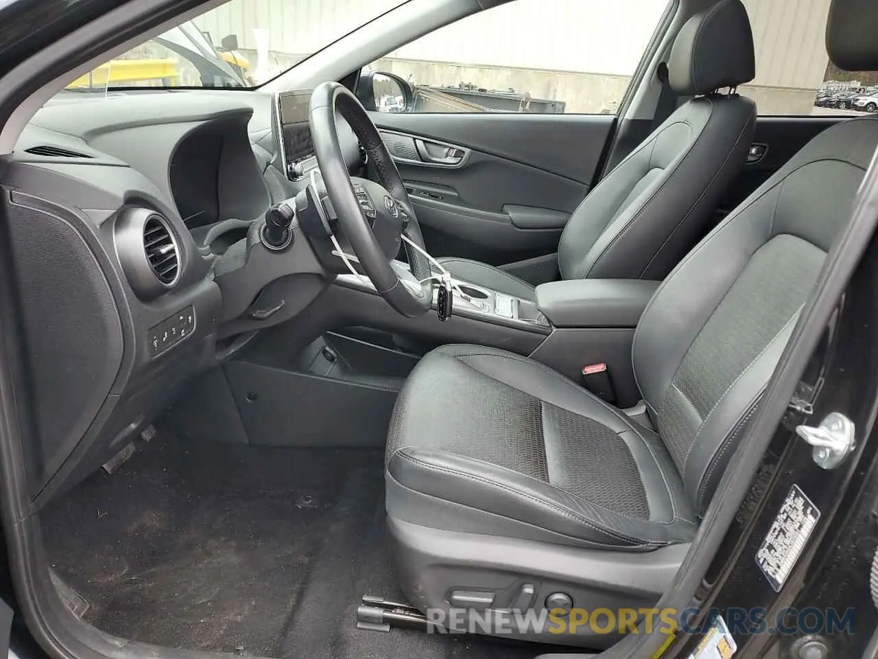 7 Photograph of a damaged car KM8K53AG2LU073001 HYUNDAI KONA 2020