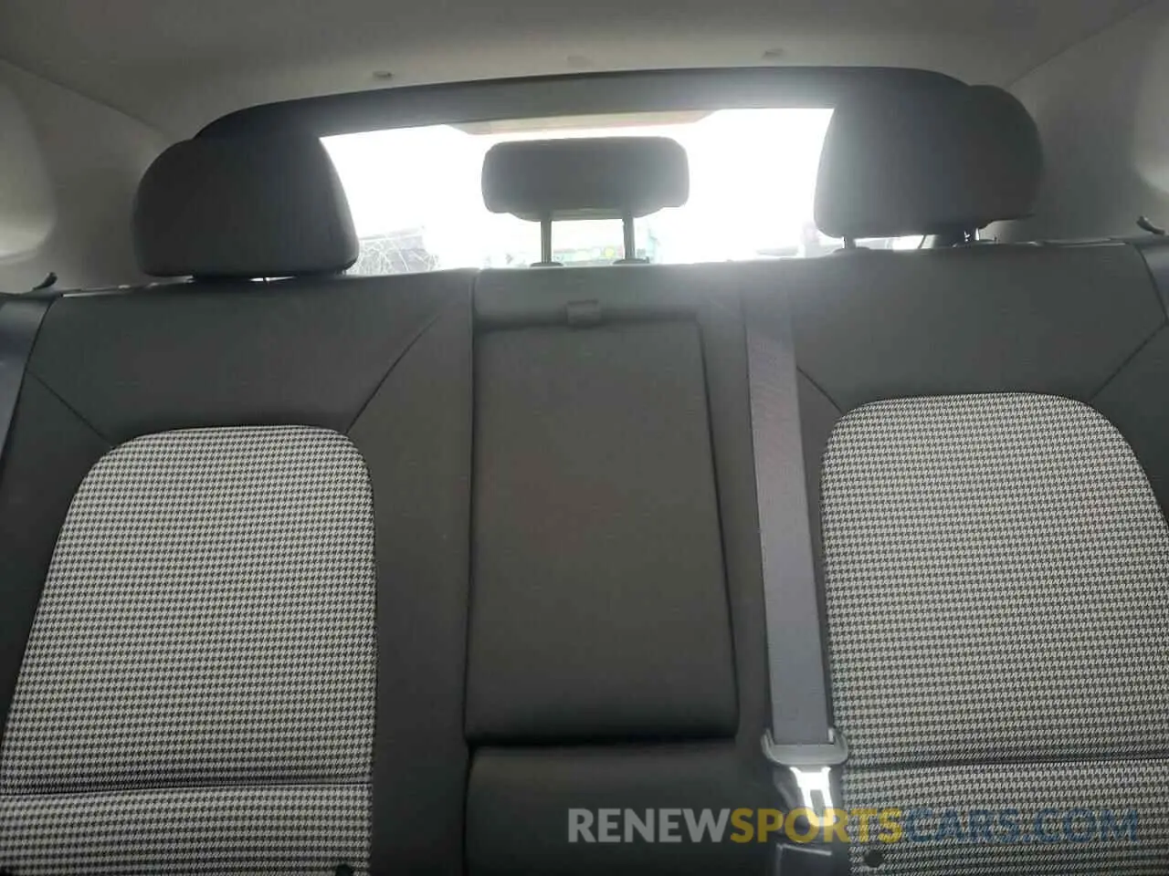 10 Photograph of a damaged car KM8K62AA9LU497228 HYUNDAI KONA 2020