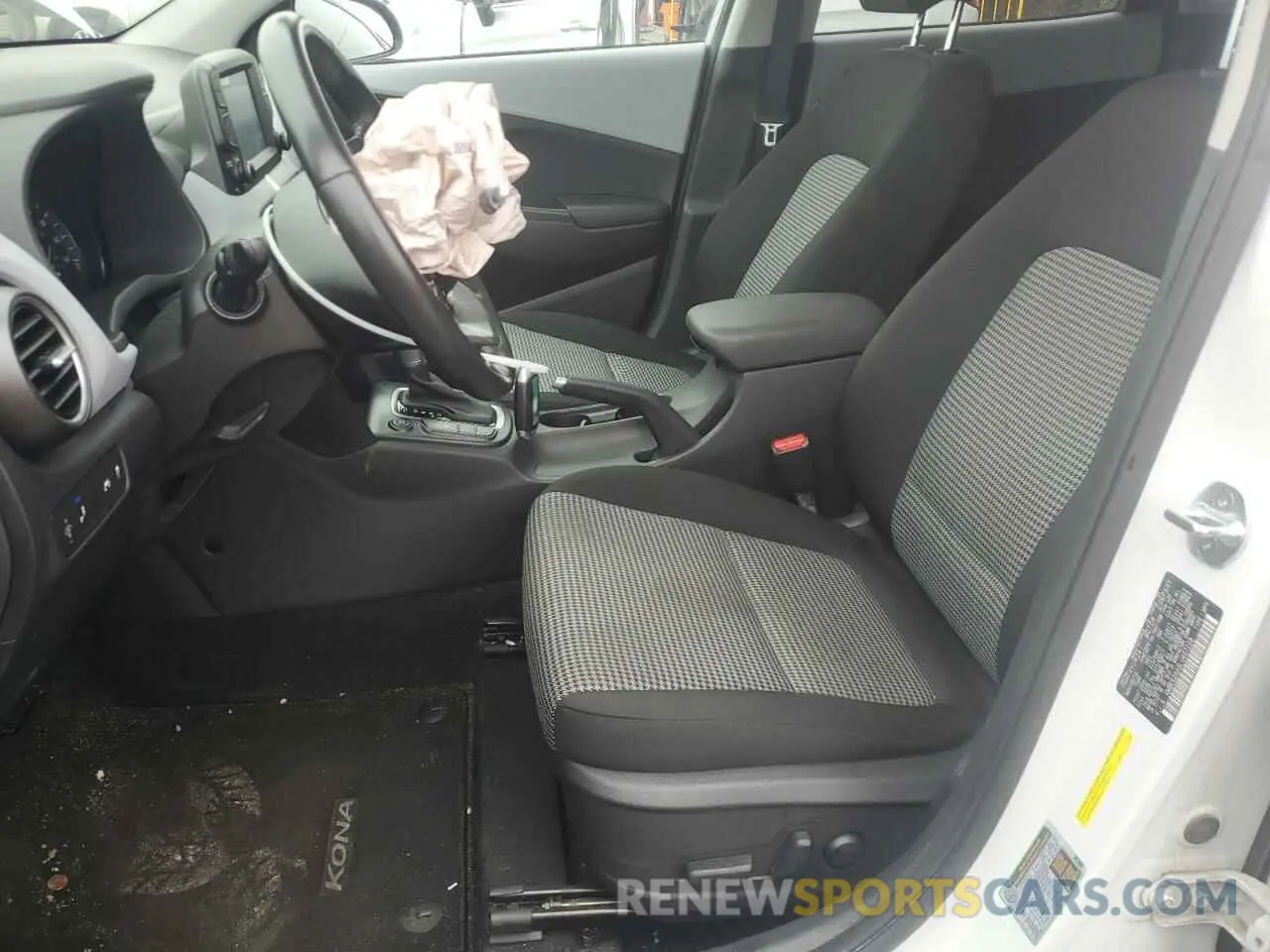 7 Photograph of a damaged car KM8K62AA9LU497228 HYUNDAI KONA 2020