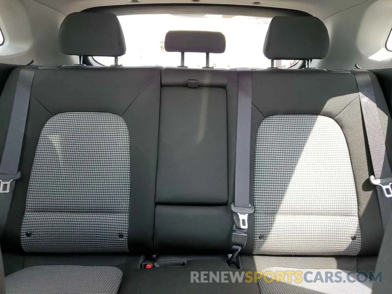 10 Фотография поврежденного автомобиля KM8K6CAA7LU478425 HYUNDAI KONA 2020