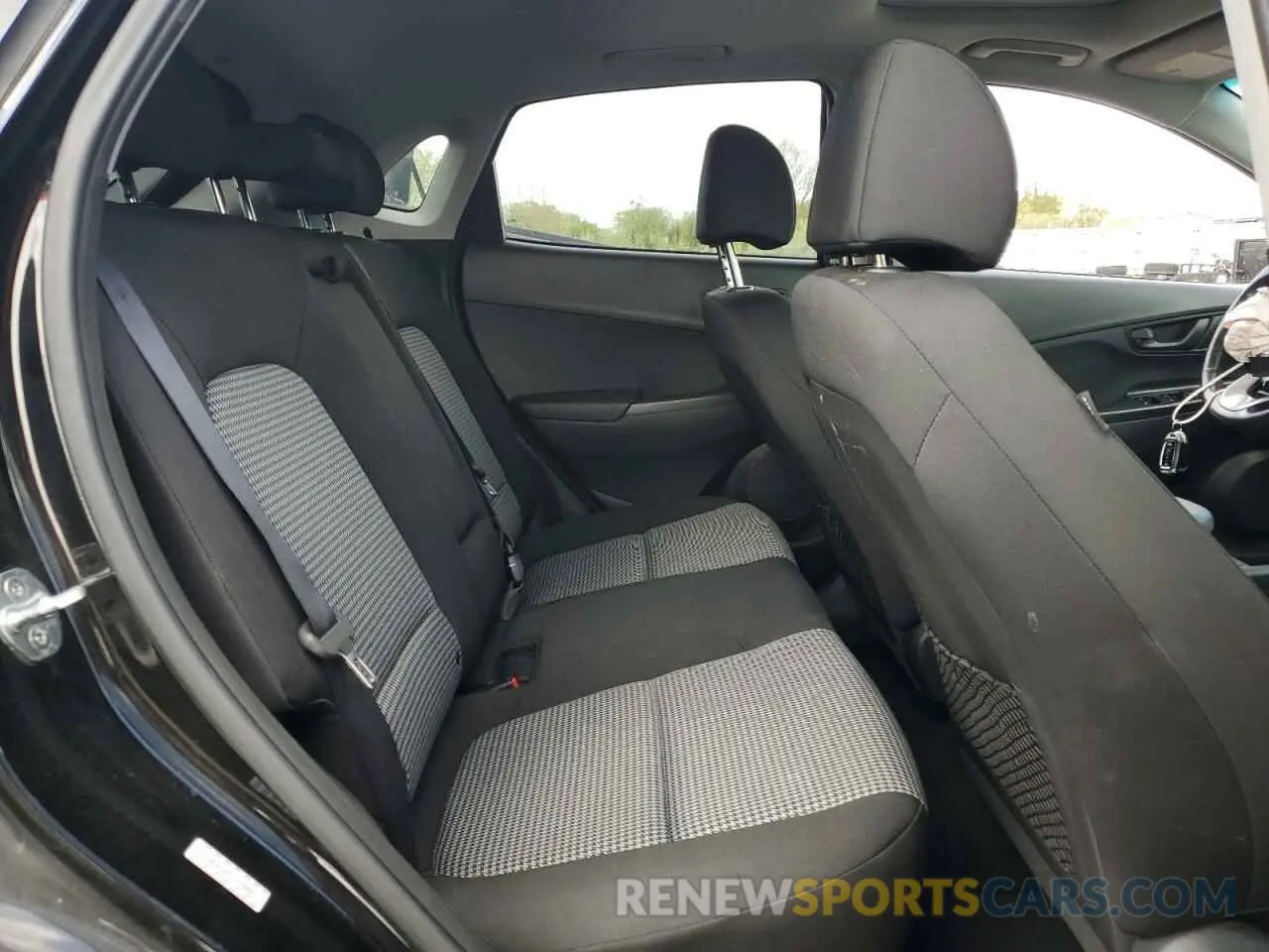 11 Фотография поврежденного автомобиля KM8K6CAA7LU478893 HYUNDAI KONA 2020