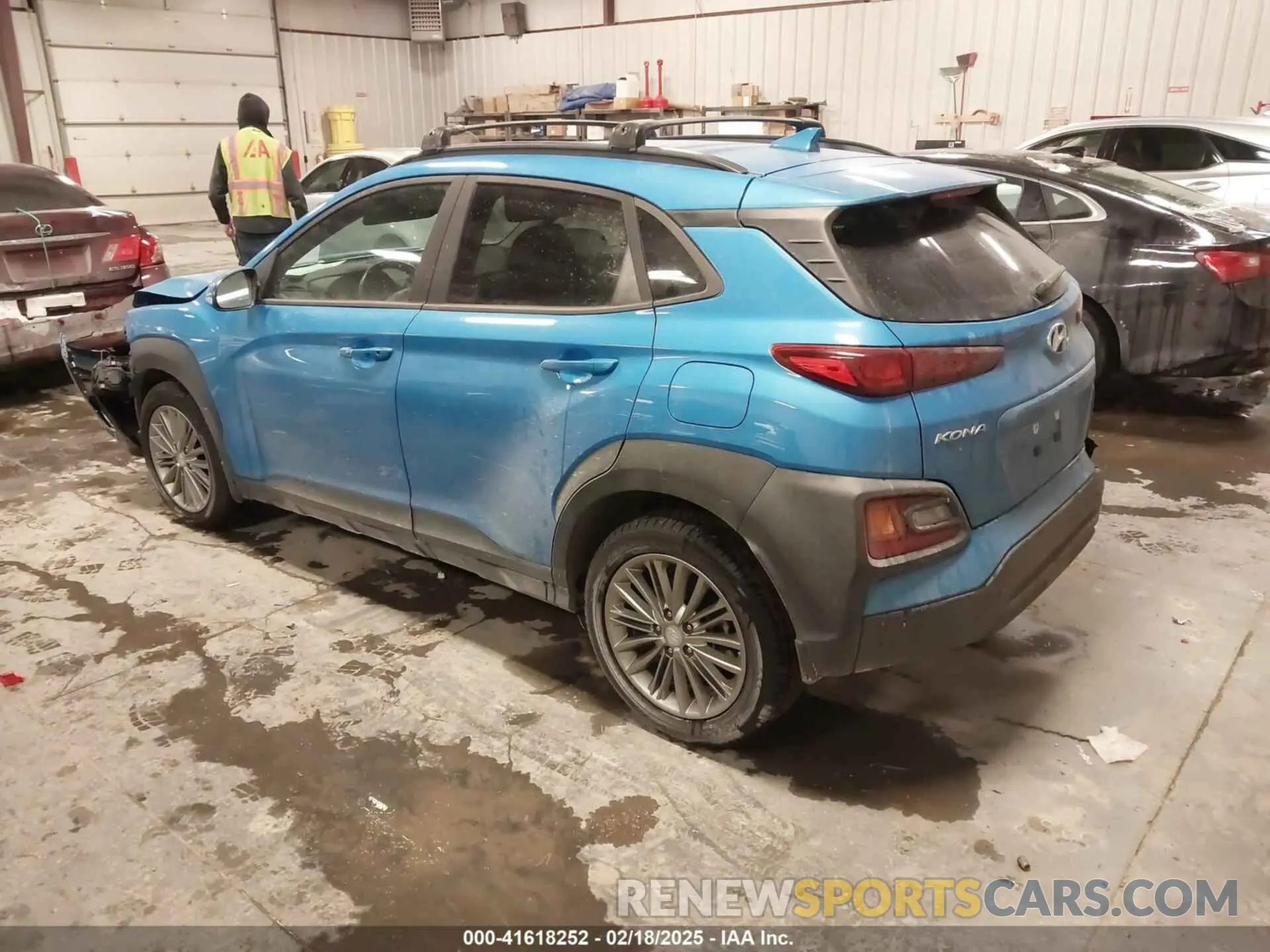 3 Фотография поврежденного автомобиля KM8K6CAA8LU546800 HYUNDAI KONA 2020