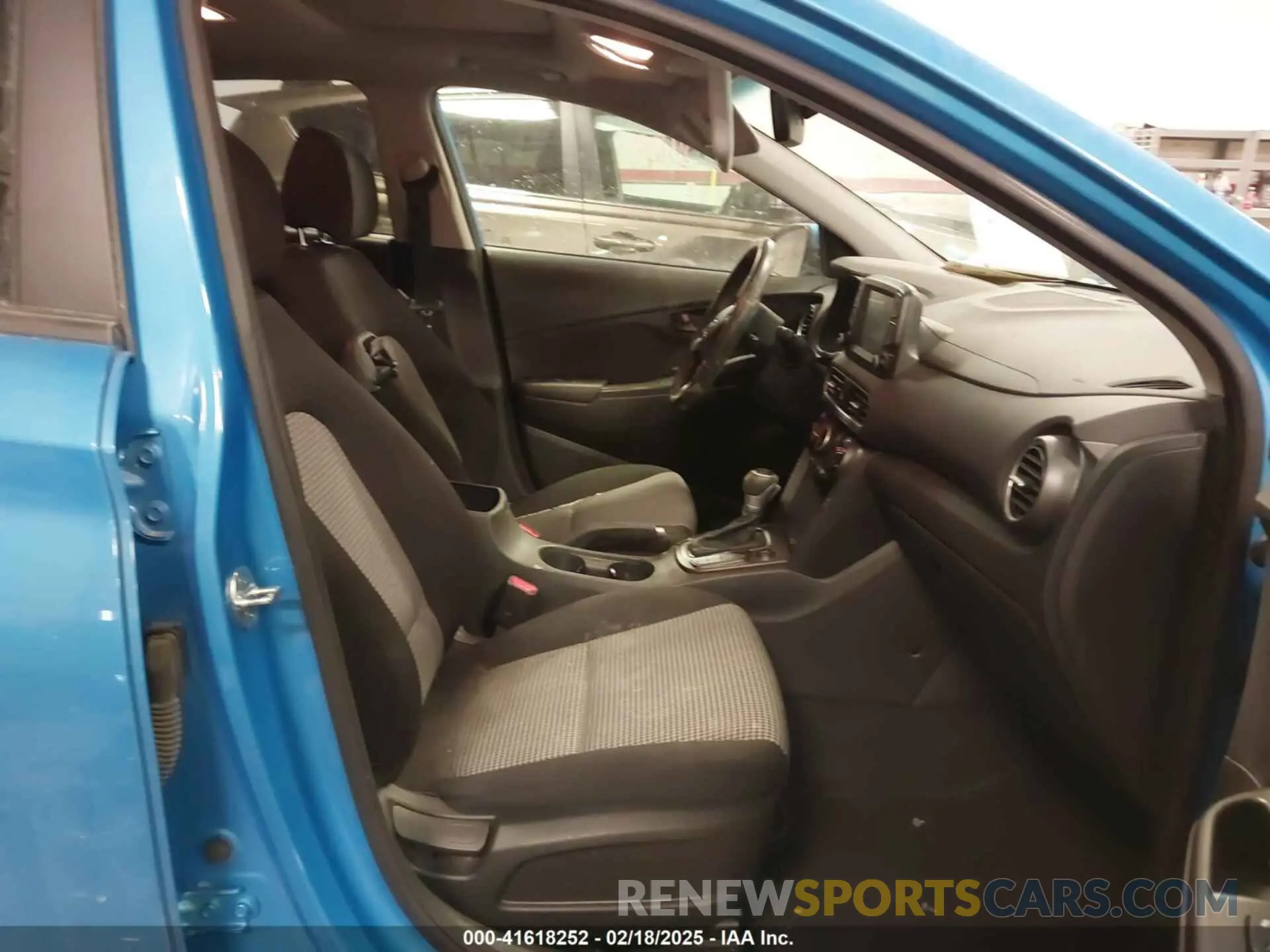 5 Фотография поврежденного автомобиля KM8K6CAA8LU546800 HYUNDAI KONA 2020