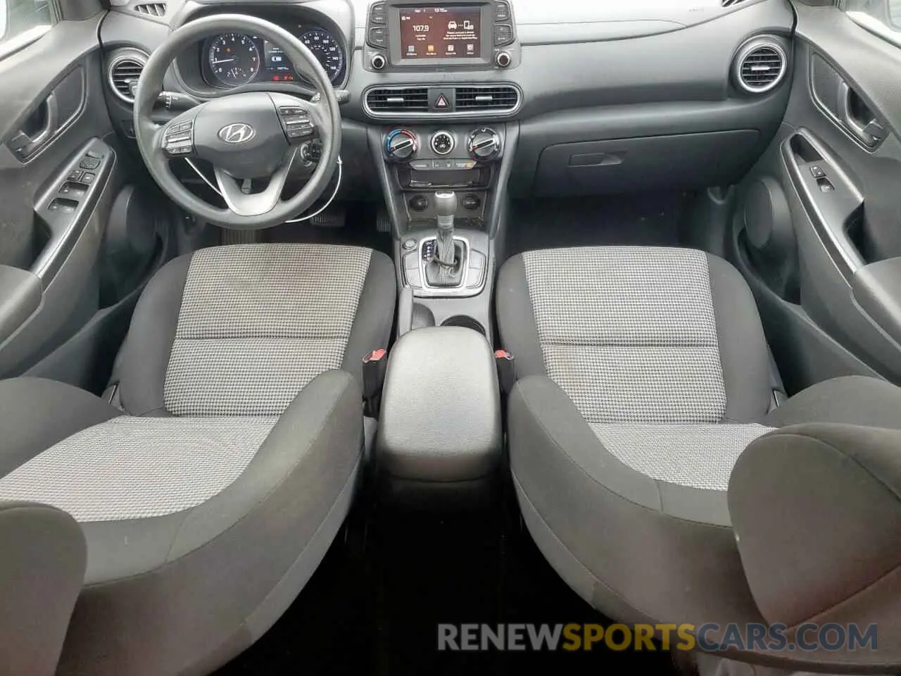 8 Photograph of a damaged car KM8K12AA0MU641118 HYUNDAI KONA 2021