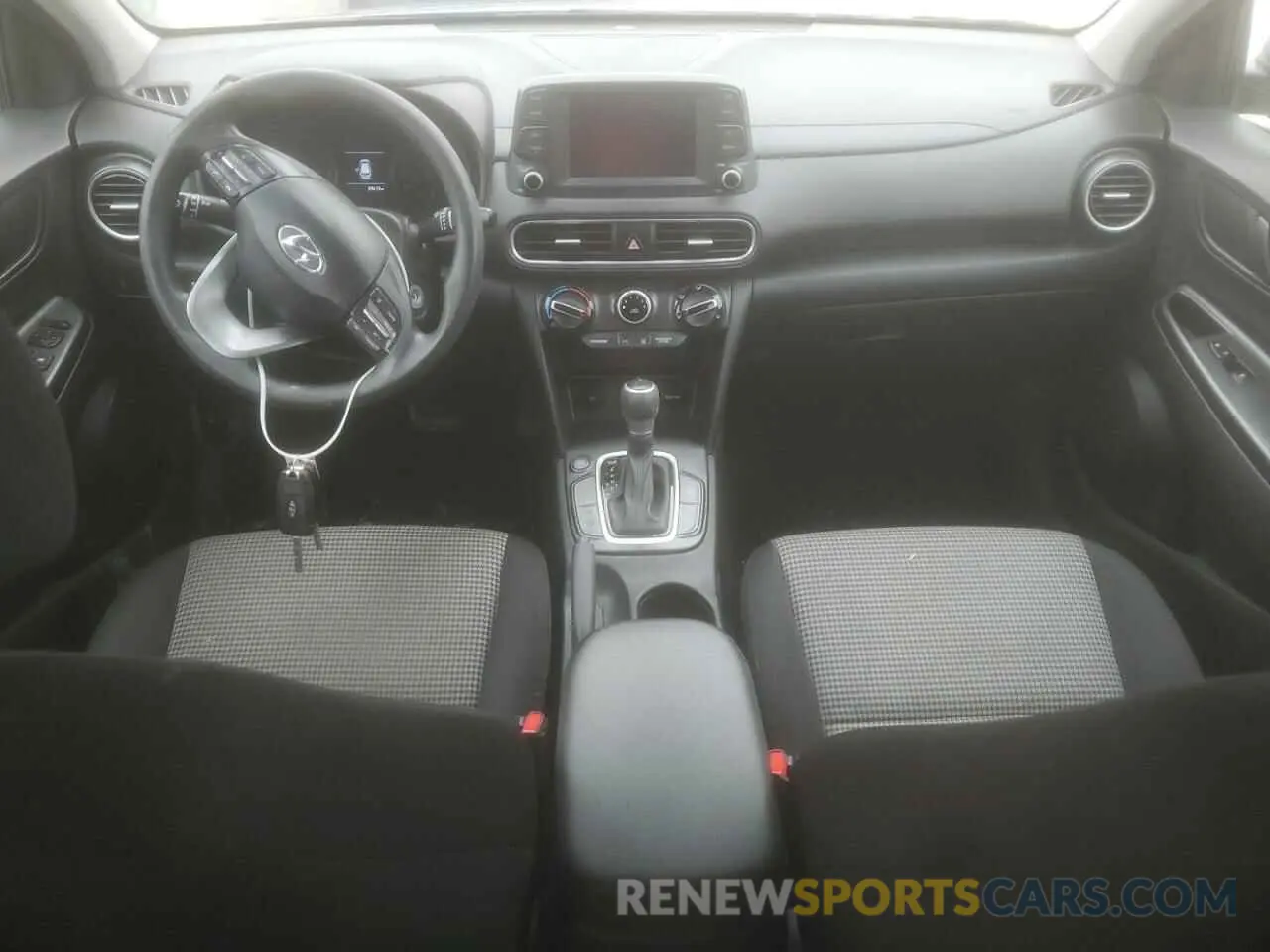 8 Photograph of a damaged car KM8K12AA1MU663998 HYUNDAI KONA 2021