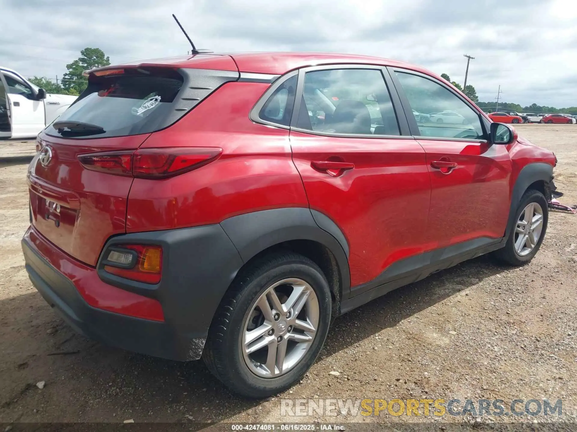 4 Photograph of a damaged car KM8K12AA2MU644148 HYUNDAI KONA 2021