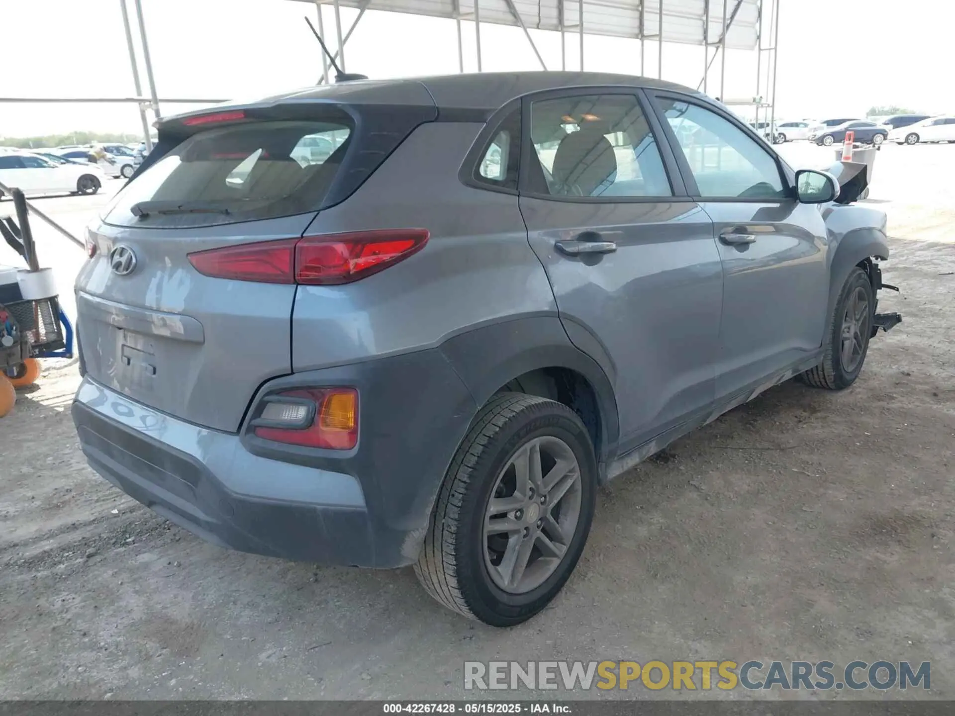 4 Photograph of a damaged car KM8K12AA3MU611563 HYUNDAI KONA 2021