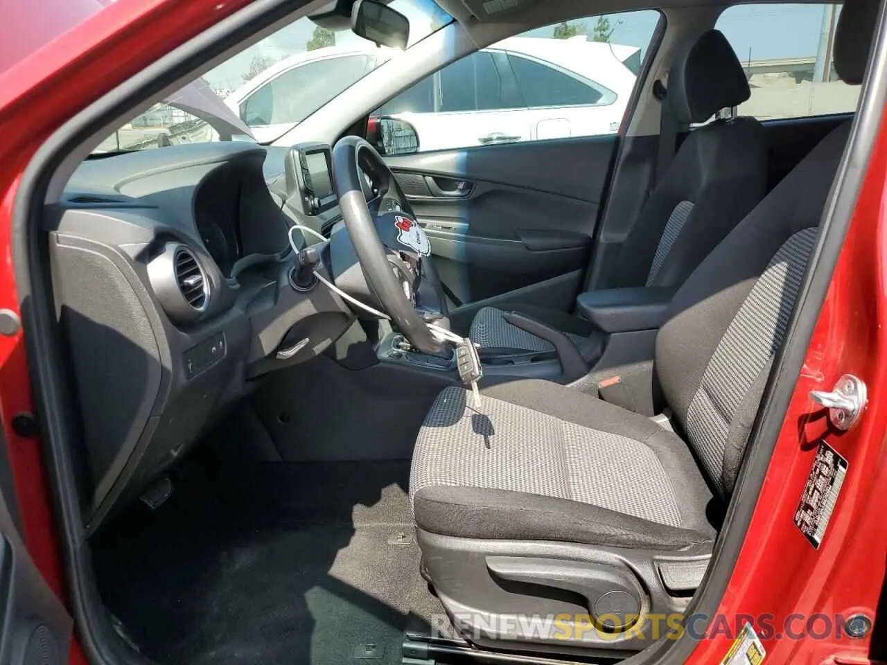 7 Photograph of a damaged car KM8K12AA3MU703644 HYUNDAI KONA 2021