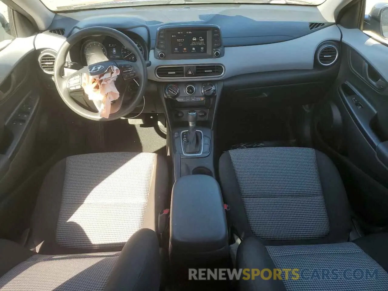 8 Photograph of a damaged car KM8K12AA4MU607702 HYUNDAI KONA 2021