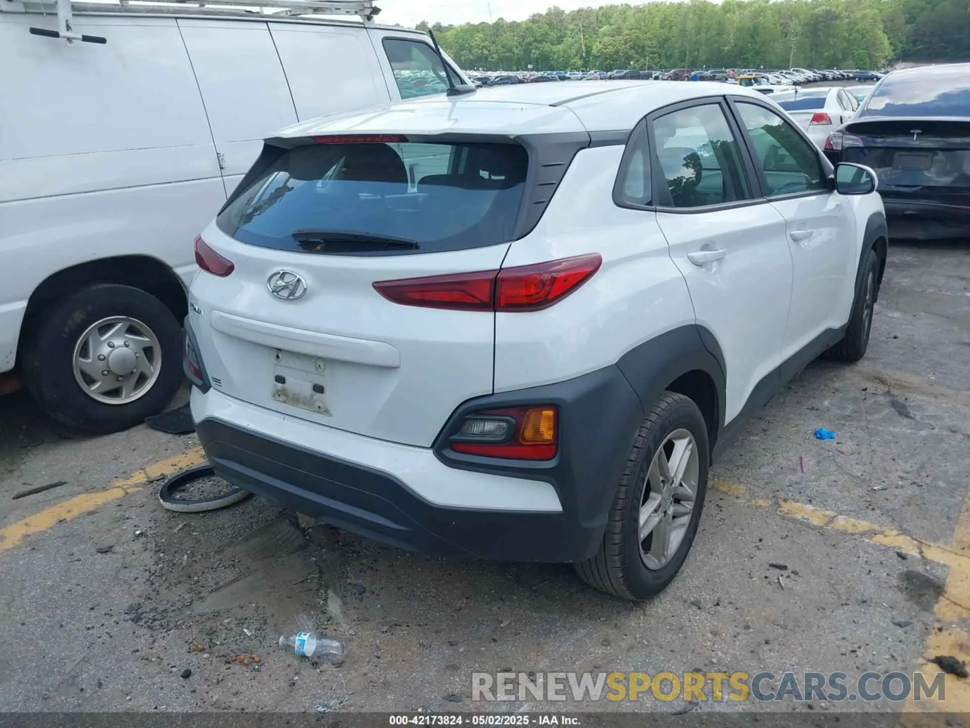 4 Photograph of a damaged car KM8K12AA5MU642460 HYUNDAI KONA 2021