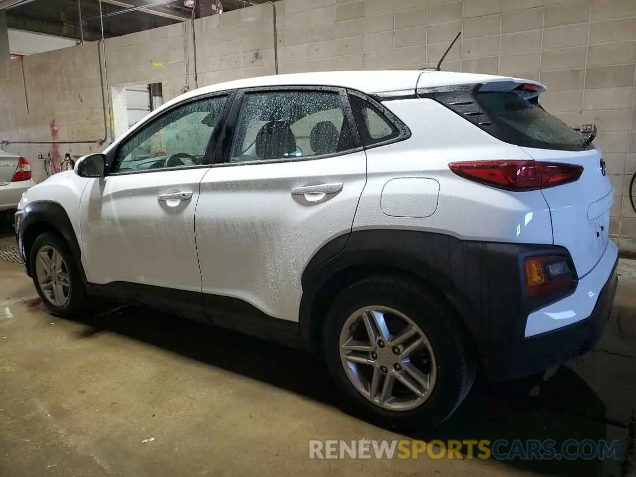 2 Photograph of a damaged car KM8K12AA5MU691612 HYUNDAI KONA 2021