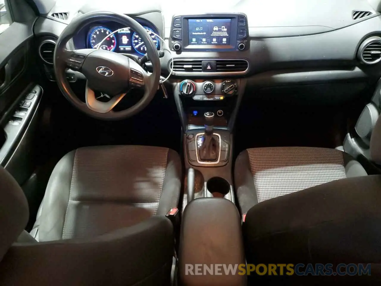 8 Photograph of a damaged car KM8K12AA5MU691612 HYUNDAI KONA 2021