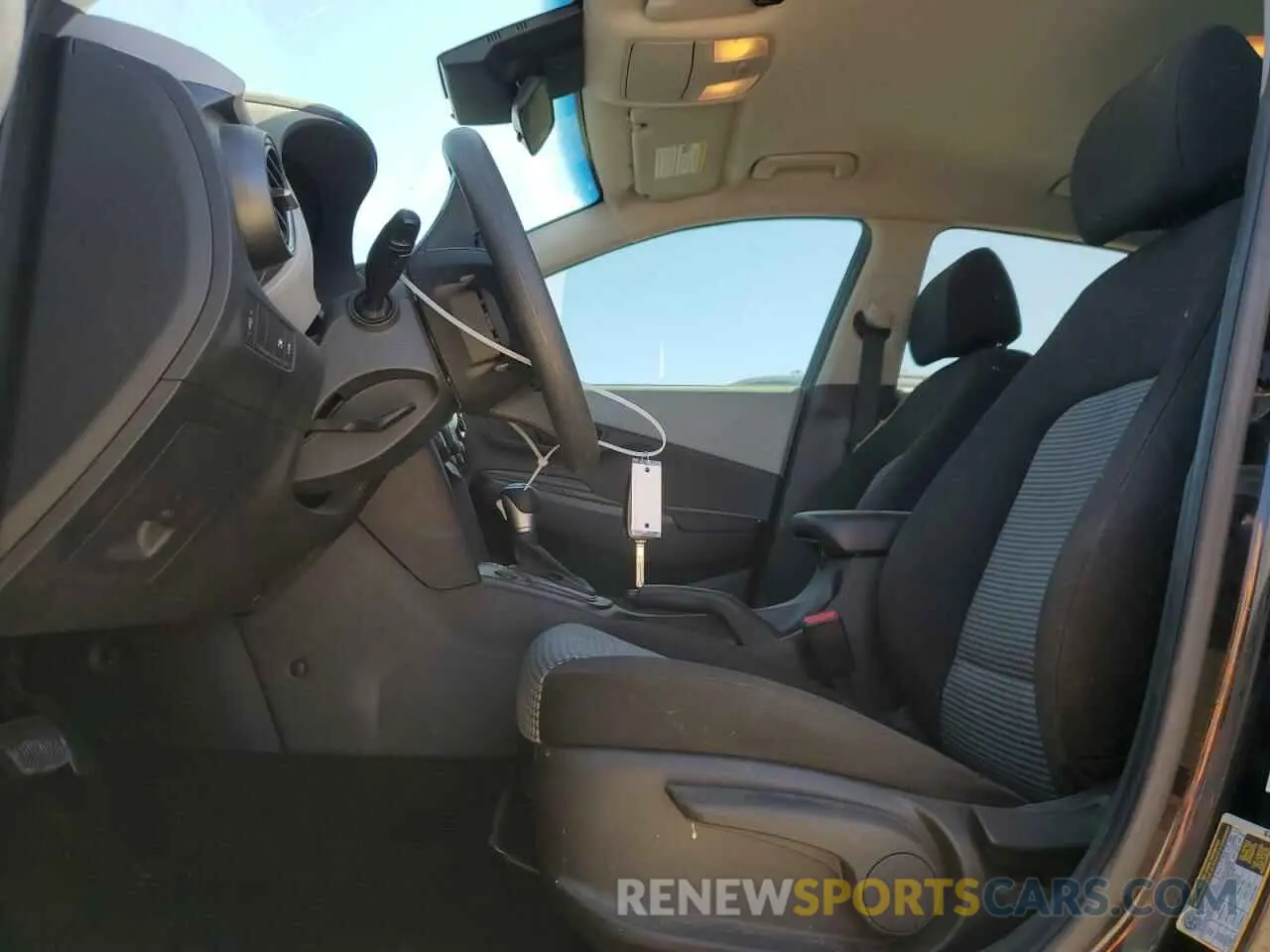 7 Фотография поврежденного автомобиля KM8K12AA6MU647750 HYUNDAI KONA 2021