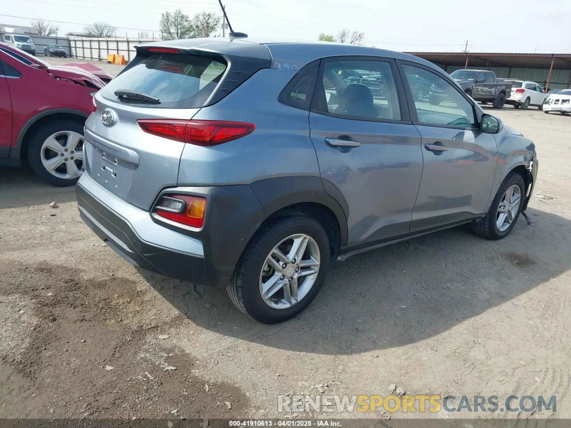 4 Фотография поврежденного автомобиля KM8K12AAXMU600057 HYUNDAI KONA 2021
