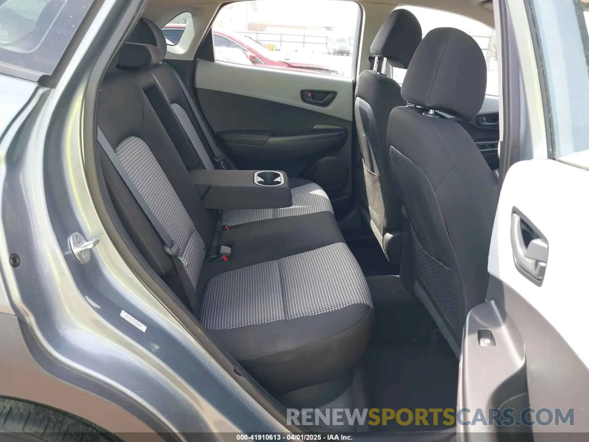 8 Фотография поврежденного автомобиля KM8K12AAXMU600057 HYUNDAI KONA 2021