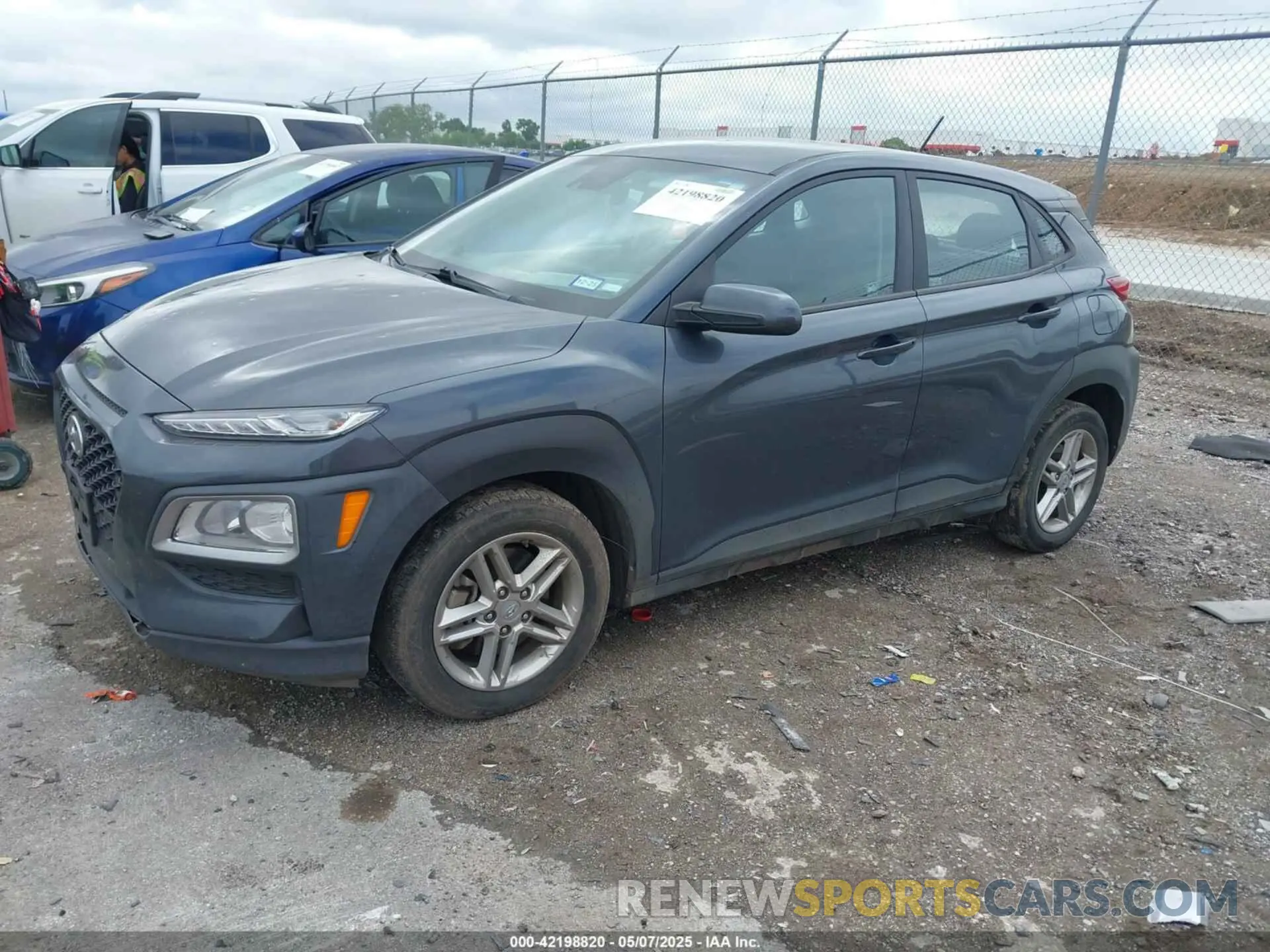2 Photograph of a damaged car KM8K1CAA0MU679602 HYUNDAI KONA 2021