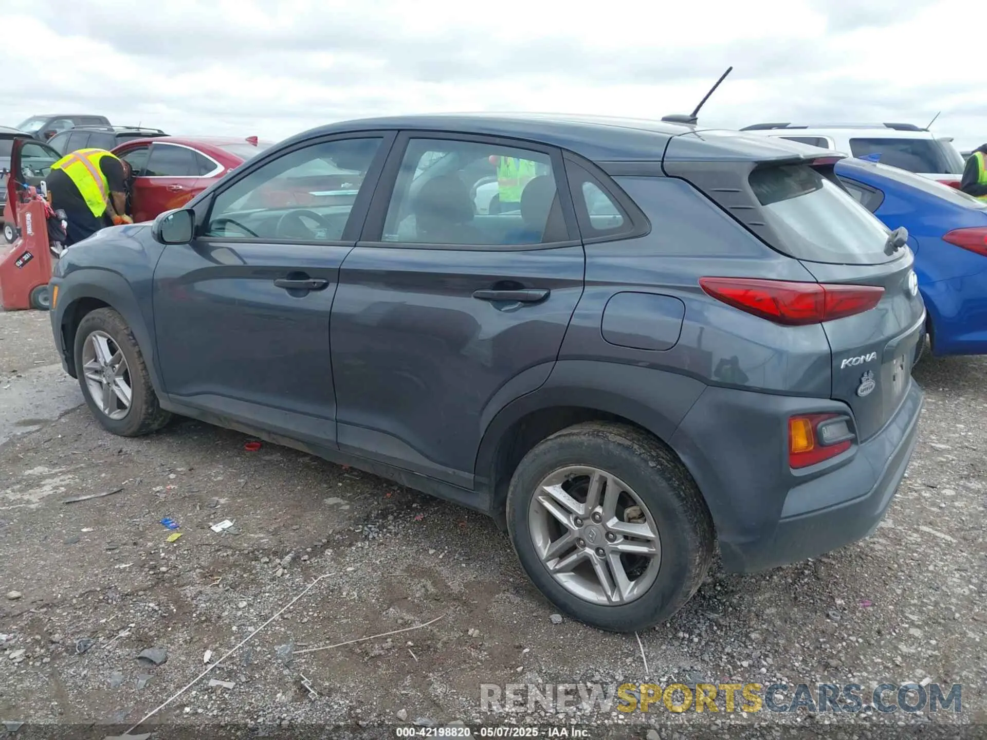 3 Photograph of a damaged car KM8K1CAA0MU679602 HYUNDAI KONA 2021