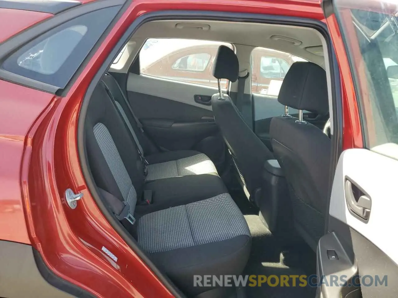 10 Фотография поврежденного автомобиля KM8K1CAA2MU748175 HYUNDAI KONA 2021