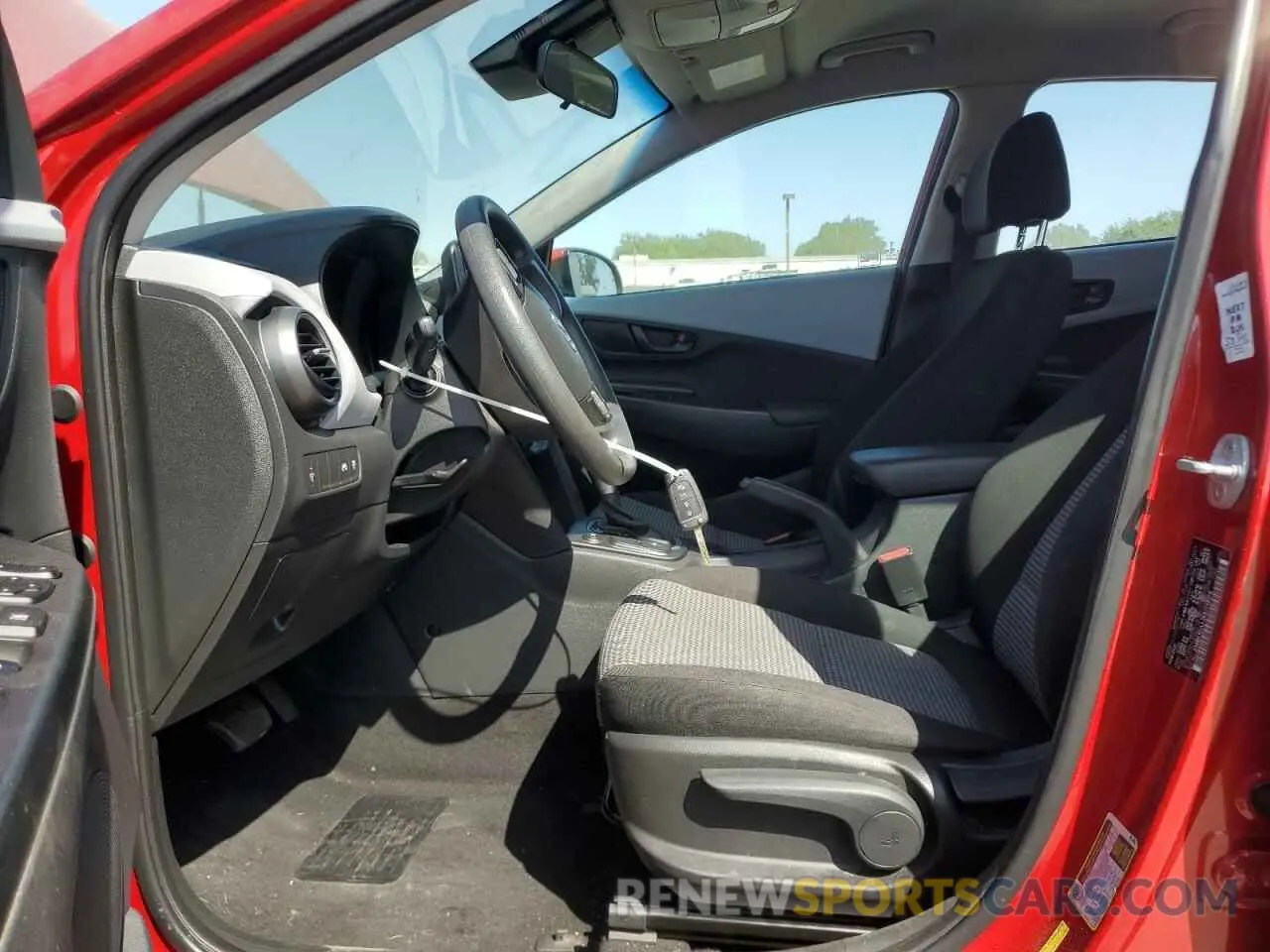 7 Фотография поврежденного автомобиля KM8K1CAA2MU748175 HYUNDAI KONA 2021