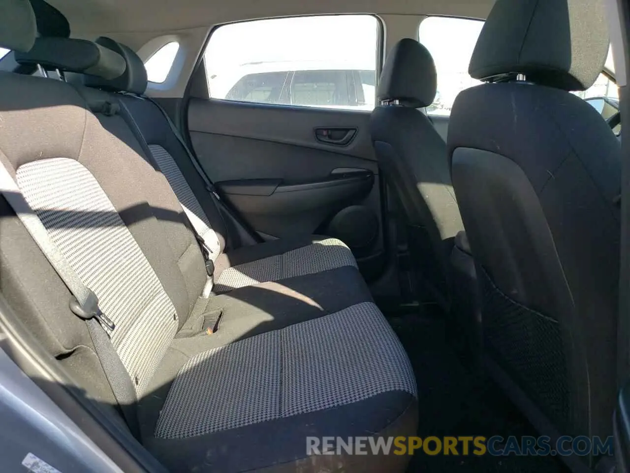 10 Фотография поврежденного автомобиля KM8K1CAA3MU657559 HYUNDAI KONA 2021