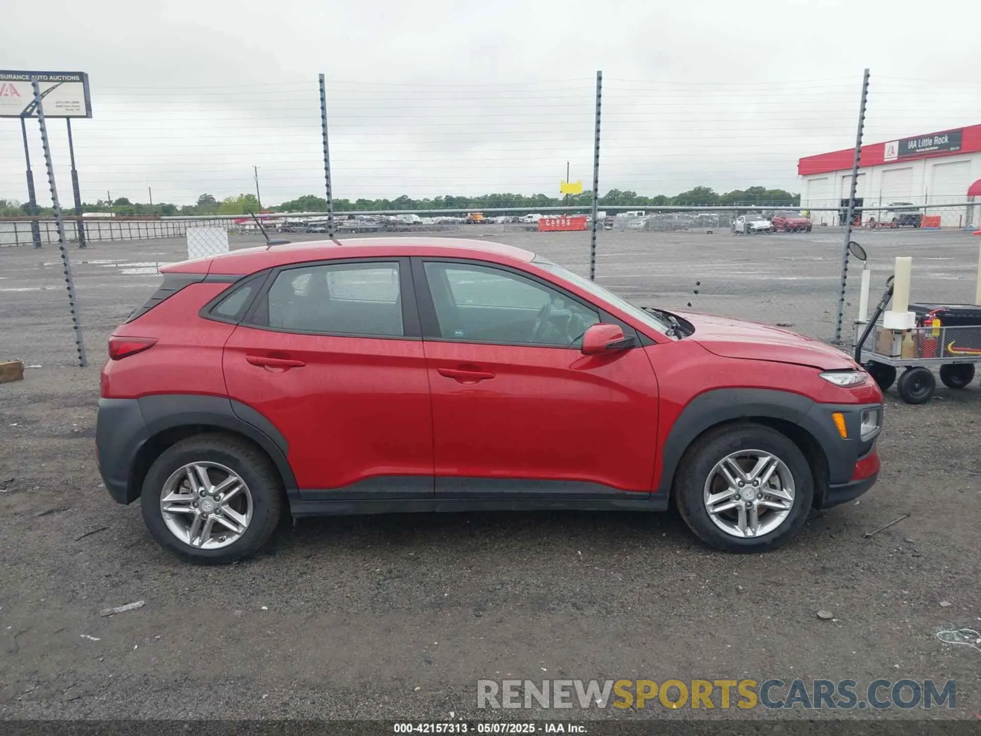 13 Photograph of a damaged car KM8K1CAA4MU633934 HYUNDAI KONA 2021