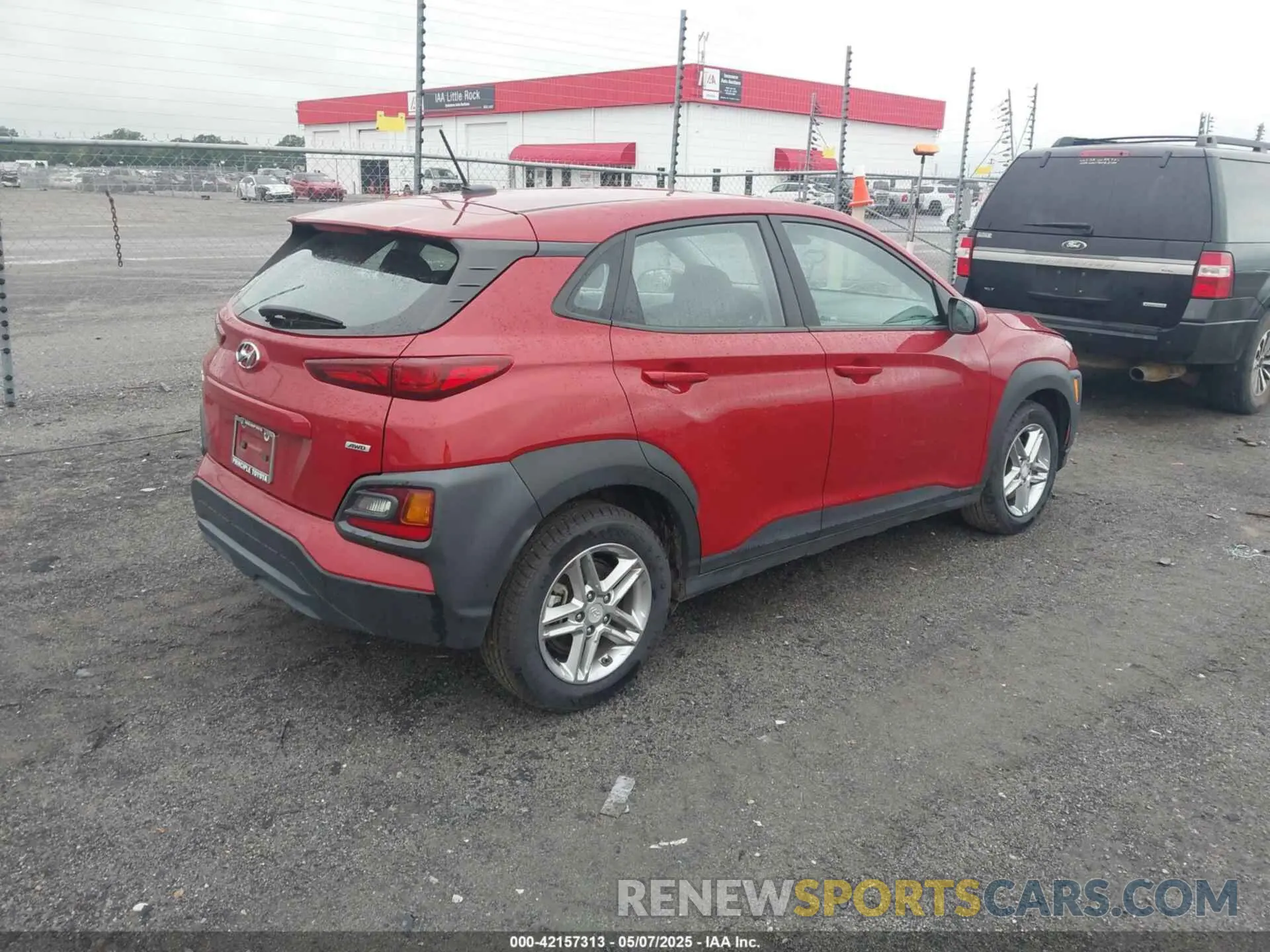 4 Photograph of a damaged car KM8K1CAA4MU633934 HYUNDAI KONA 2021