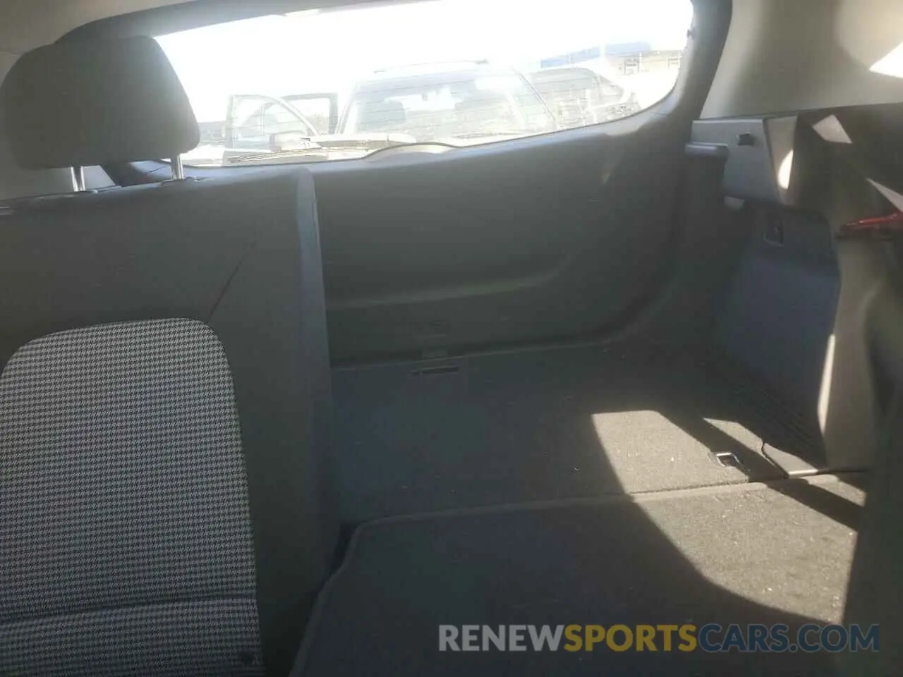 10 Photograph of a damaged car KM8K1CAA4MU644545 HYUNDAI KONA 2021