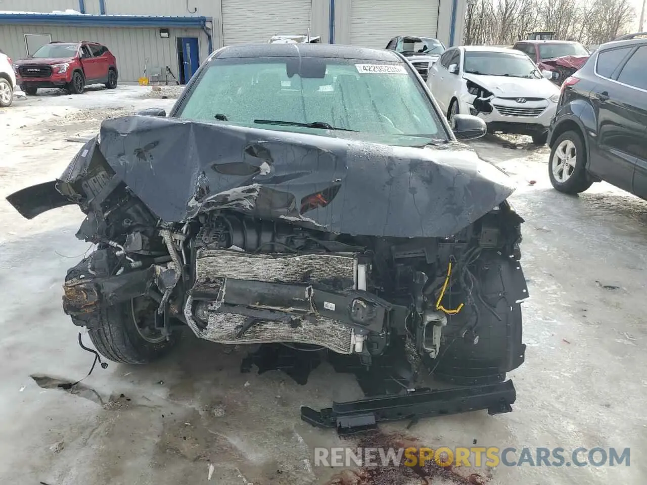 5 Photograph of a damaged car KM8K1CAA5MU660463 HYUNDAI KONA 2021