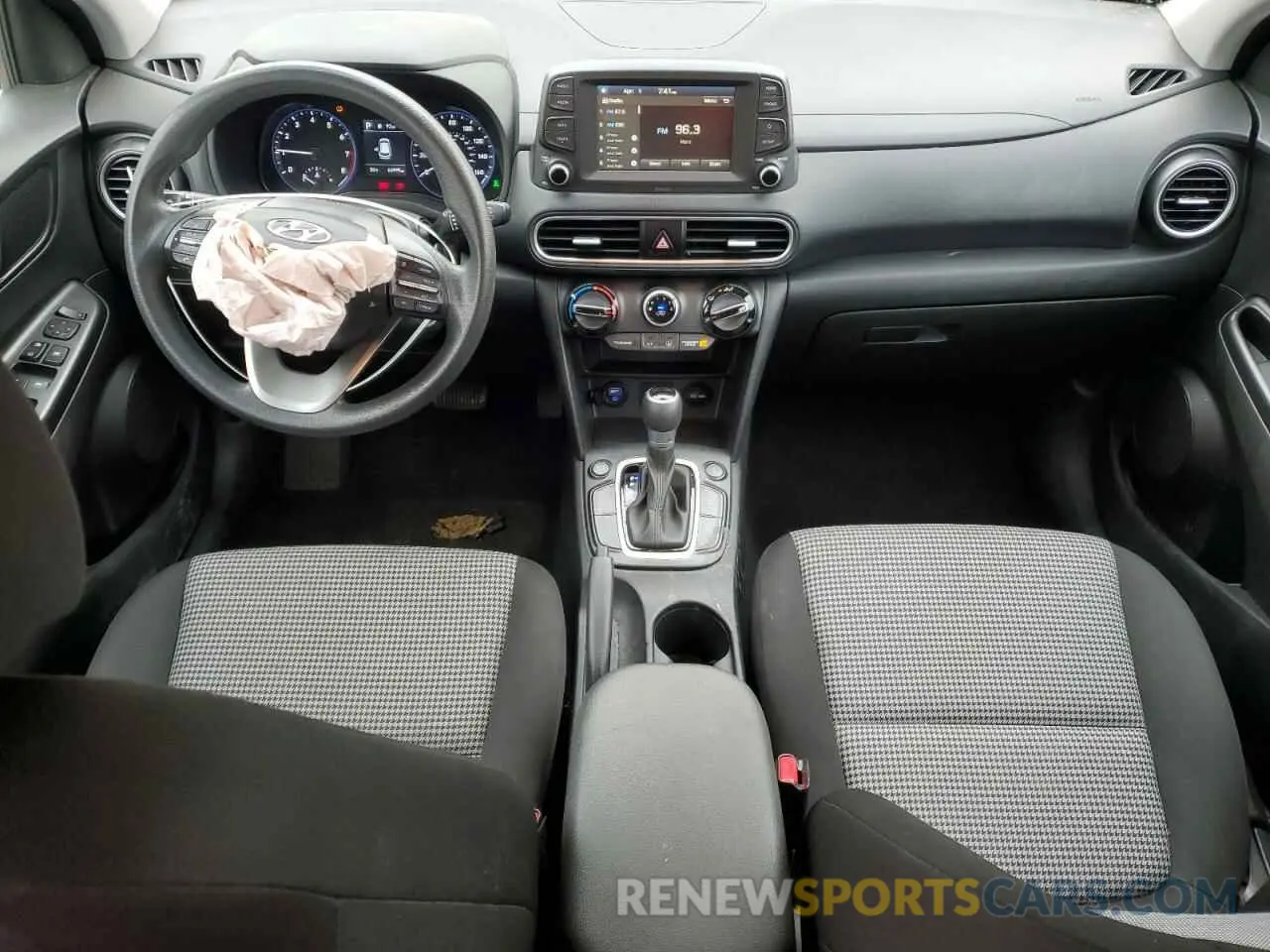 8 Photograph of a damaged car KM8K1CAA7MU653062 HYUNDAI KONA 2021