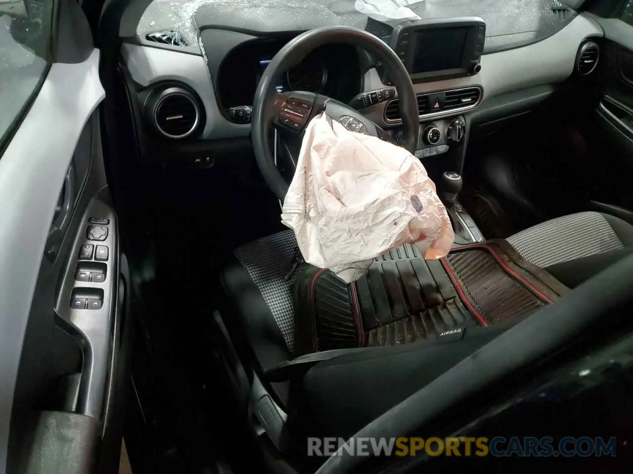 8 Photograph of a damaged car KM8K1CAA8MU704861 HYUNDAI KONA 2021