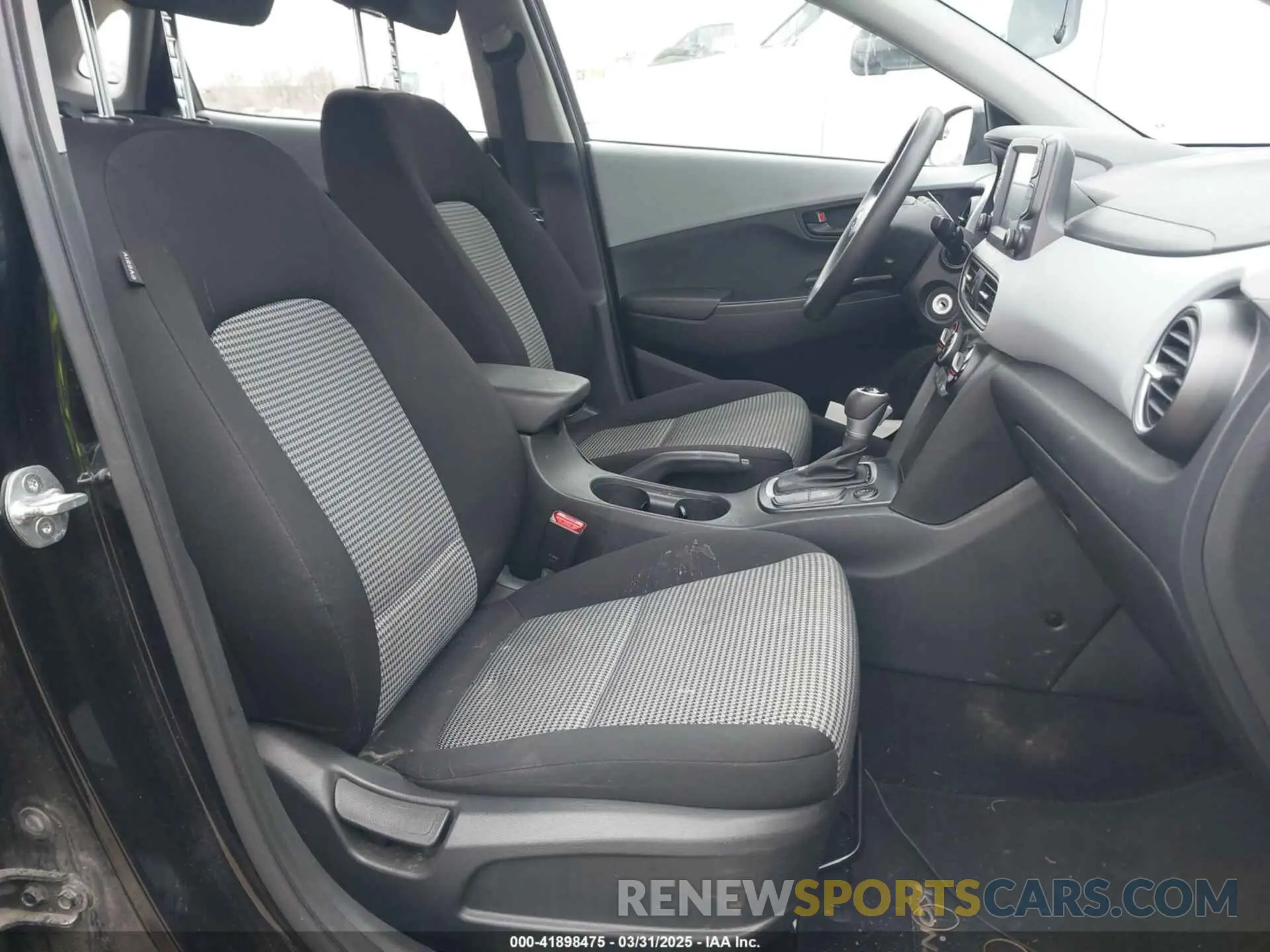 5 Photograph of a damaged car KM8K1CAA8MU738427 HYUNDAI KONA 2021
