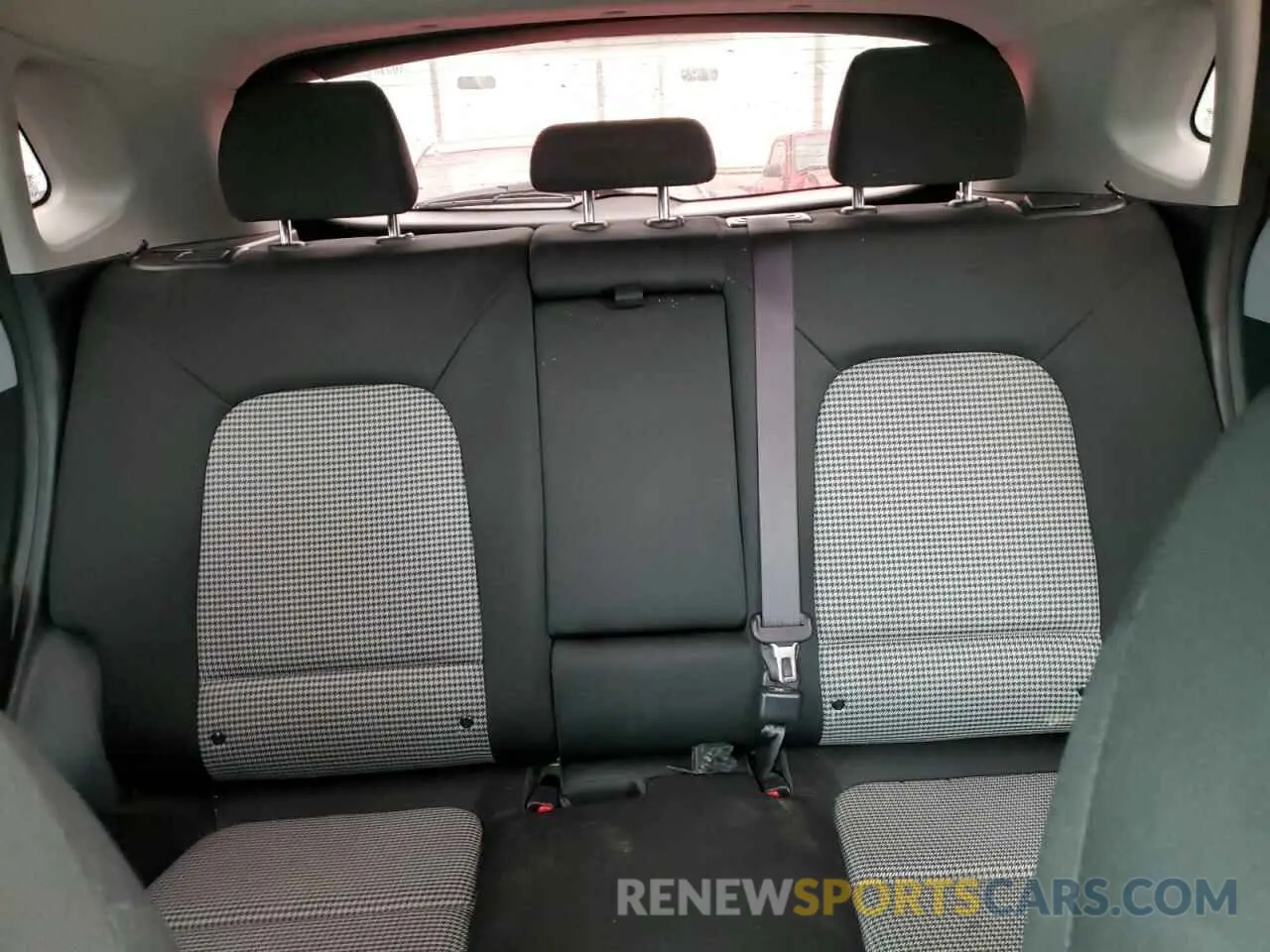 10 Photograph of a damaged car KM8K1CAAXMU640922 HYUNDAI KONA 2021